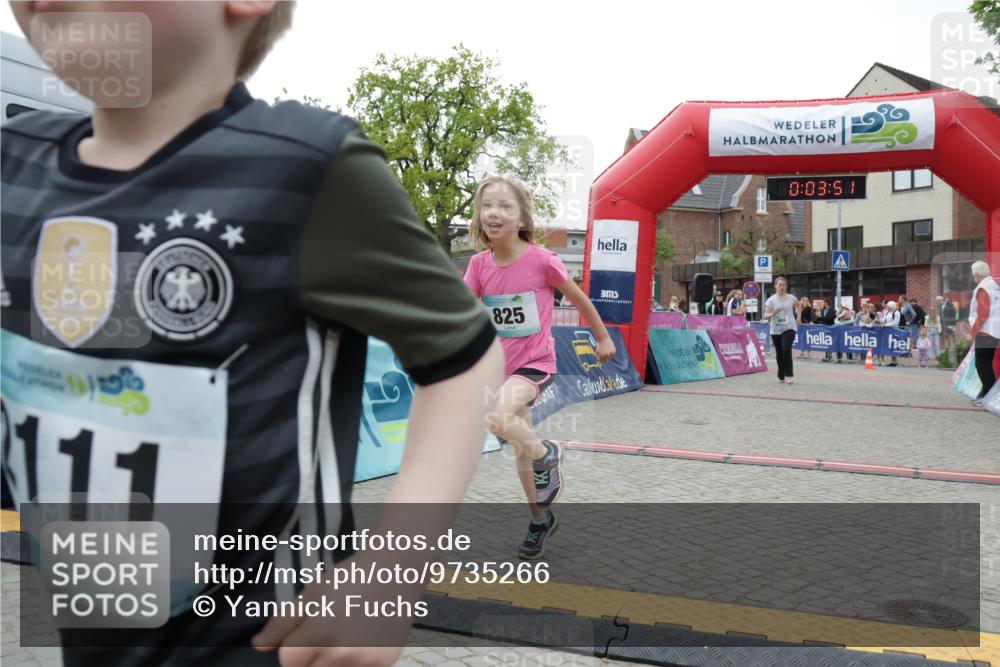 10.05.2026 - 8. Wedeler Halbmarathon Yannick Fuchs http://msf.ph/oto/9735266 10.05.2026 12:48:47 Ziel 148, 825, 909, 2111 meine-sportfotos.de