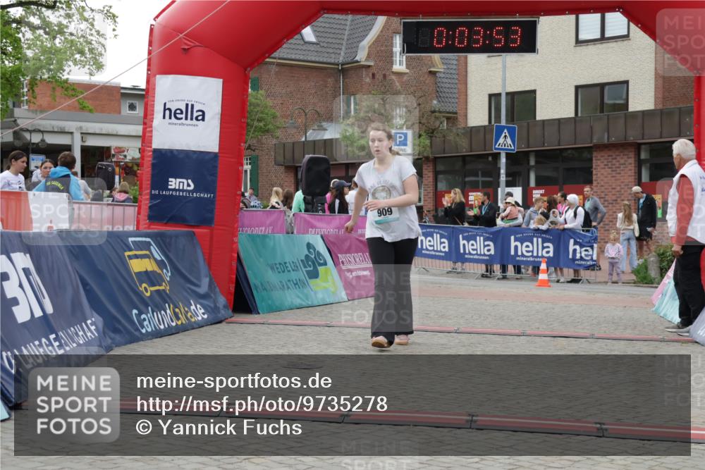 10.05.2026 - 8. Wedeler Halbmarathon Yannick Fuchs http://msf.ph/oto/9735278 10.05.2026 12:48:49 Ziel 825, 909, 2111 meine-sportfotos.de