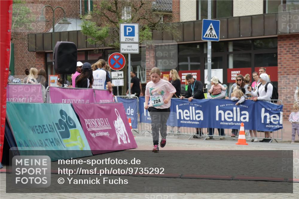 10.05.2026 - 8. Wedeler Halbmarathon Yannick Fuchs http://msf.ph/oto/9735292 10.05.2026 12:48:54 Ziel 724, 909 meine-sportfotos.de