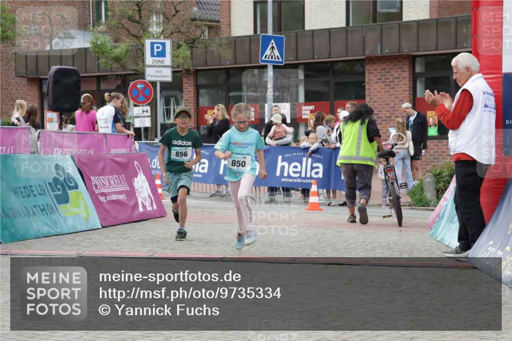 10.05.2026 - 8. Wedeler Halbmarathon Yannick Fuchs http://msf.ph/oto/9735334 10.05.2026 12:49:08 Ziel 850, 856 meine-sportfotos.de