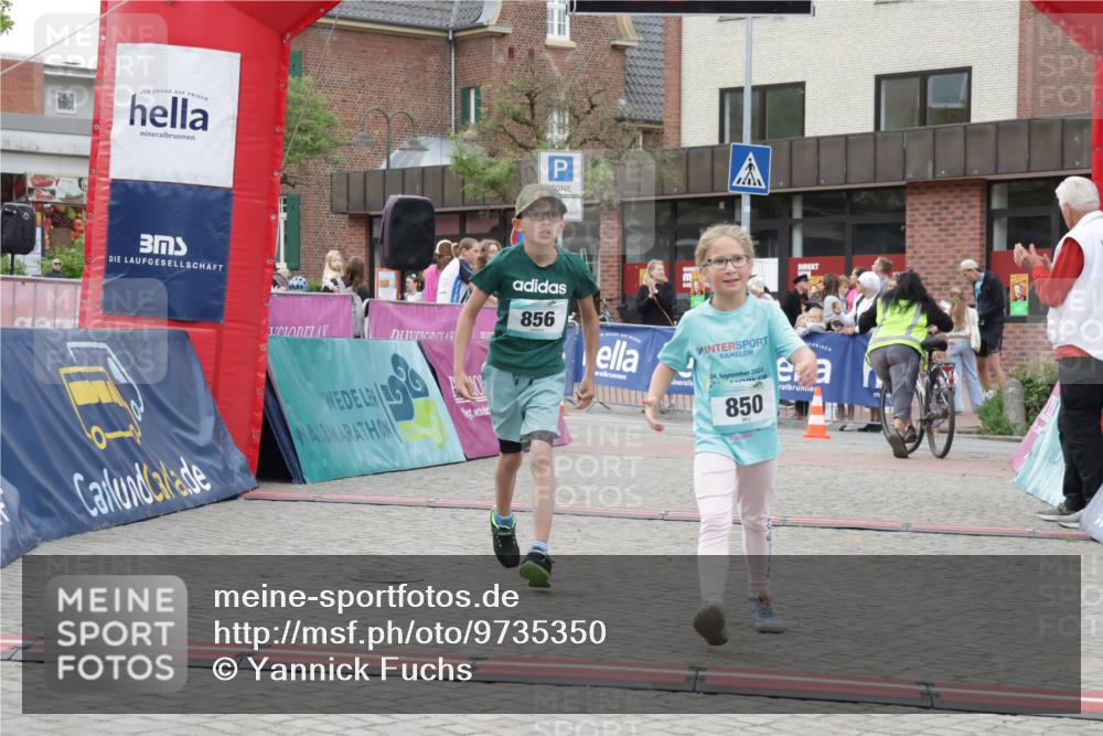 10.05.2026 - 8. Wedeler Halbmarathon Yannick Fuchs http://msf.ph/oto/9735350 10.05.2026 12:49:10 Ziel 850, 856 meine-sportfotos.de