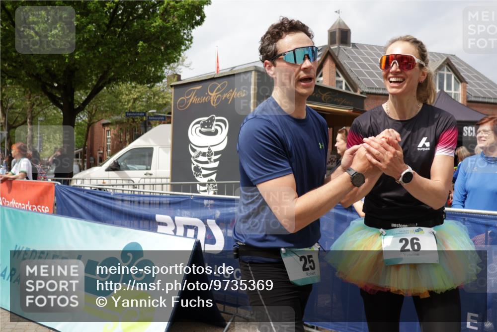 10.05.2026 - 8. Wedeler Halbmarathon Yannick Fuchs http://msf.ph/oto/9735369 10.05.2026 11:55:35 Ziel 25, 767, 987 meine-sportfotos.de