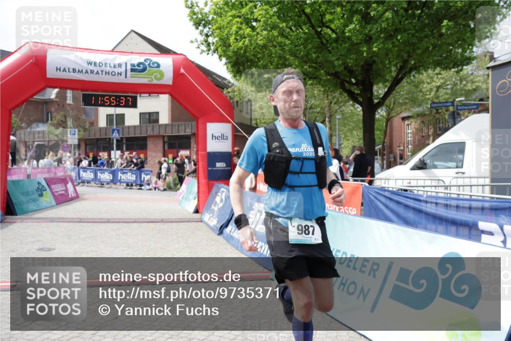 10.05.2026 - 8. Wedeler Halbmarathon Yannick Fuchs http://msf.ph/oto/9735371 10.05.2026 11:55:36 Ziel 987 meine-sportfotos.de