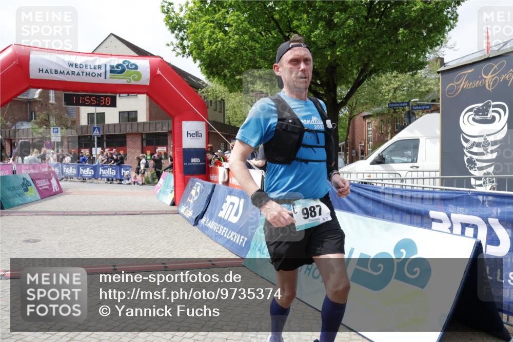10.05.2026 - 8. Wedeler Halbmarathon Yannick Fuchs http://msf.ph/oto/9735374 10.05.2026 11:55:36 Ziel 987 meine-sportfotos.de