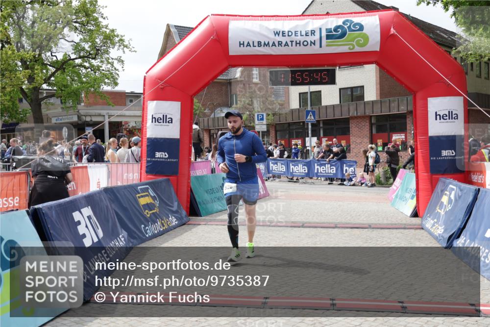 10.05.2026 - 8. Wedeler Halbmarathon Yannick Fuchs http://msf.ph/oto/9735387 10.05.2026 11:55:44 Ziel 526 meine-sportfotos.de