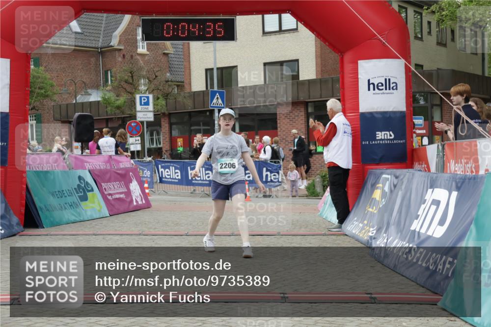 10.05.2026 - 8. Wedeler Halbmarathon Yannick Fuchs http://msf.ph/oto/9735389 10.05.2026 12:49:32 Ziel 2206 meine-sportfotos.de