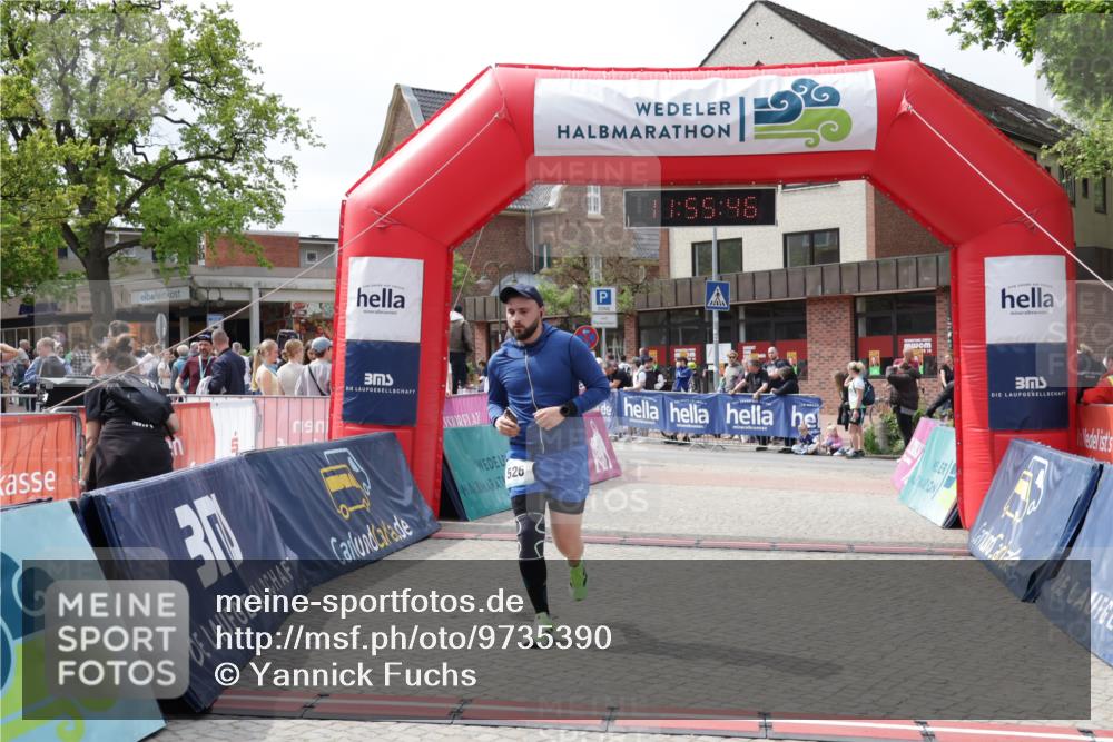 10.05.2026 - 8. Wedeler Halbmarathon Yannick Fuchs http://msf.ph/oto/9735390 10.05.2026 11:55:44 Ziel 526 meine-sportfotos.de