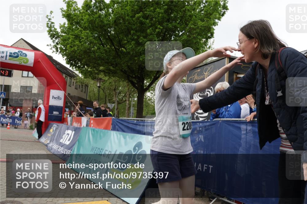10.05.2026 - 8. Wedeler Halbmarathon Yannick Fuchs http://msf.ph/oto/9735397 10.05.2026 12:49:40 Ziel  meine-sportfotos.de