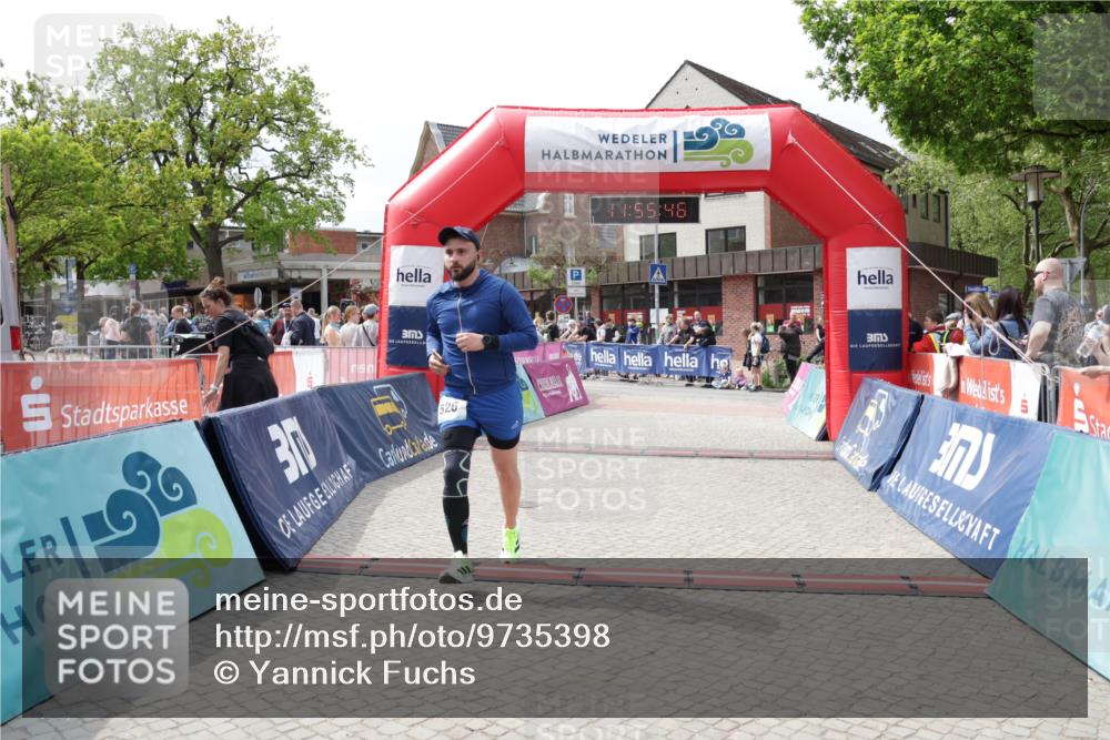 10.05.2026 - 8. Wedeler Halbmarathon Yannick Fuchs http://msf.ph/oto/9735398 10.05.2026 11:55:44 Ziel 526 meine-sportfotos.de