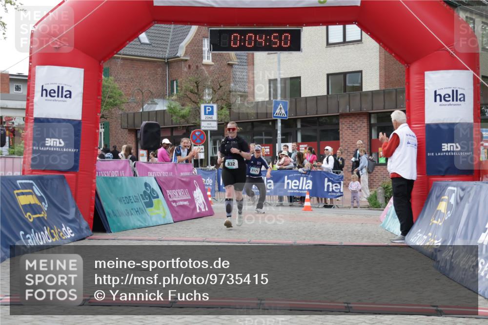 10.05.2026 - 8. Wedeler Halbmarathon Yannick Fuchs http://msf.ph/oto/9735415 10.05.2026 12:49:47 Ziel 832, 2171 meine-sportfotos.de
