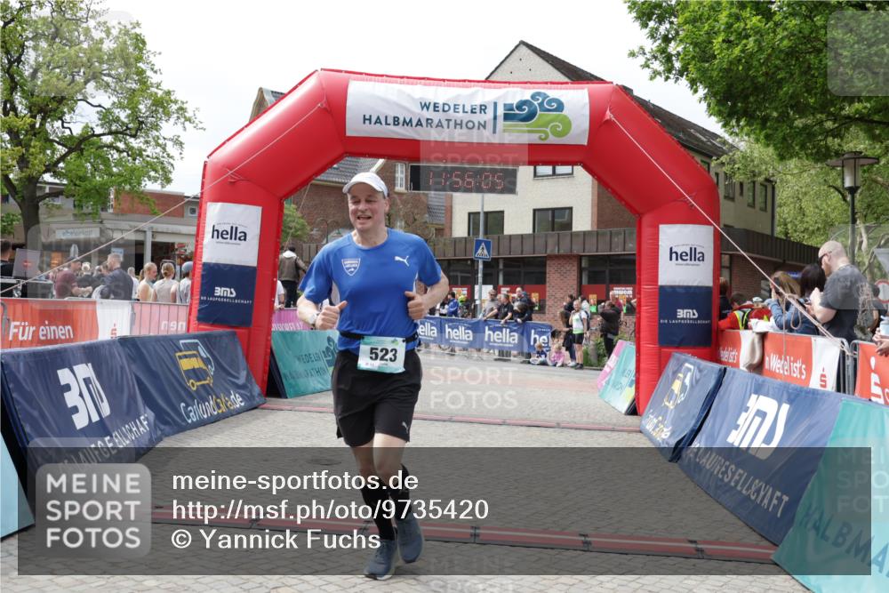10.05.2026 - 8. Wedeler Halbmarathon Yannick Fuchs http://msf.ph/oto/9735420 10.05.2026 11:56:03 Ziel 523 meine-sportfotos.de