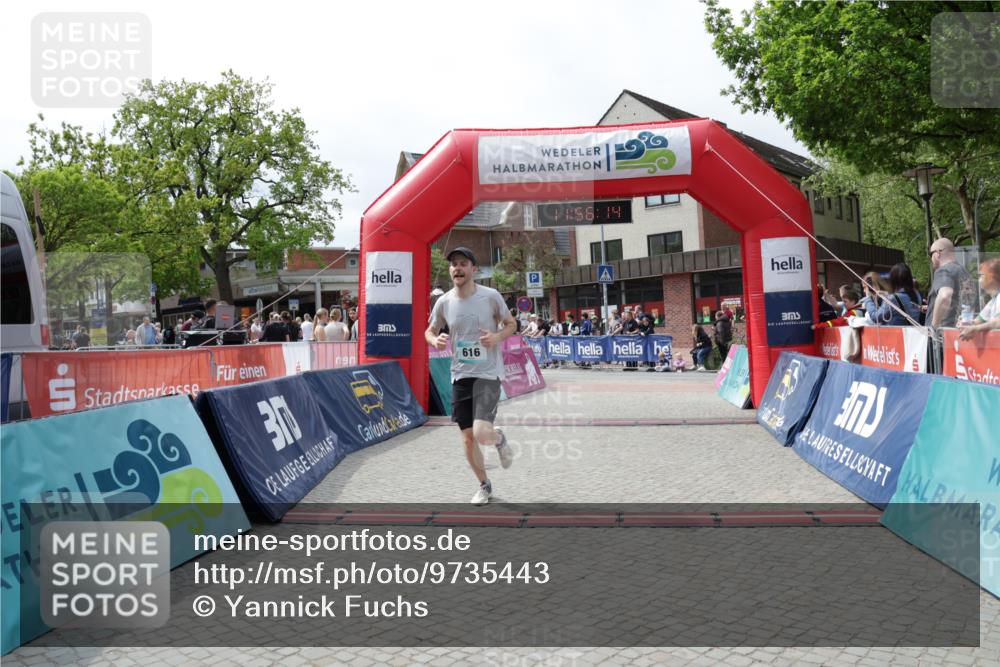 10.05.2026 - 8. Wedeler Halbmarathon Yannick Fuchs http://msf.ph/oto/9735443 10.05.2026 11:56:12 Ziel 616 meine-sportfotos.de