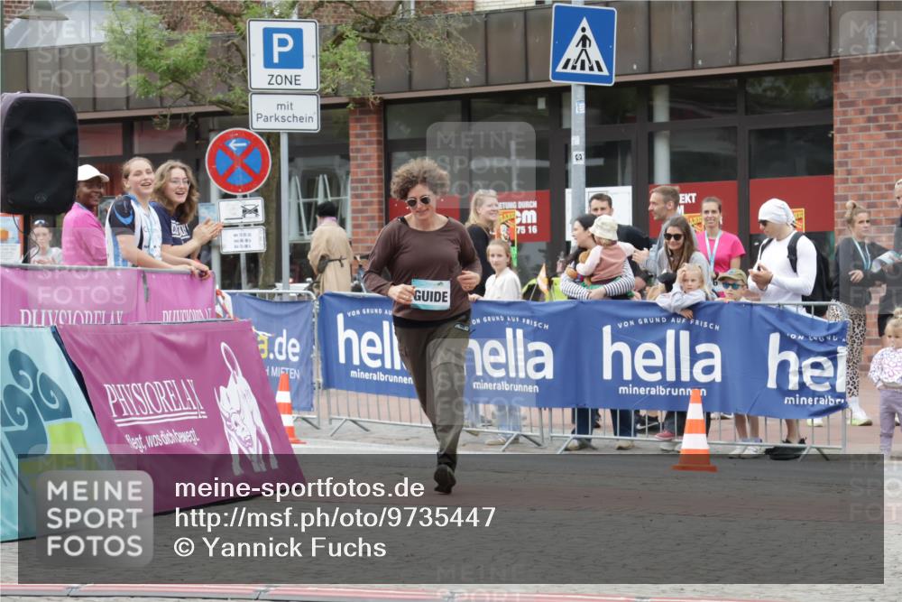 10.05.2026 - 8. Wedeler Halbmarathon Yannick Fuchs http://msf.ph/oto/9735447 10.05.2026 12:49:56 Ziel 2171 meine-sportfotos.de