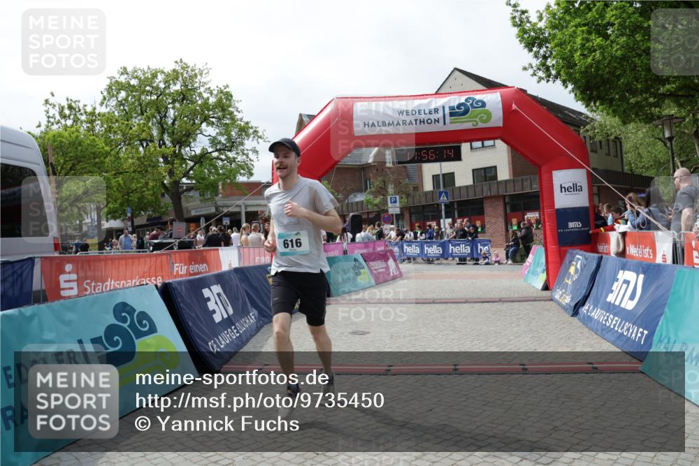 10.05.2026 - 8. Wedeler Halbmarathon Yannick Fuchs http://msf.ph/oto/9735450 10.05.2026 11:56:12 Ziel 616 meine-sportfotos.de