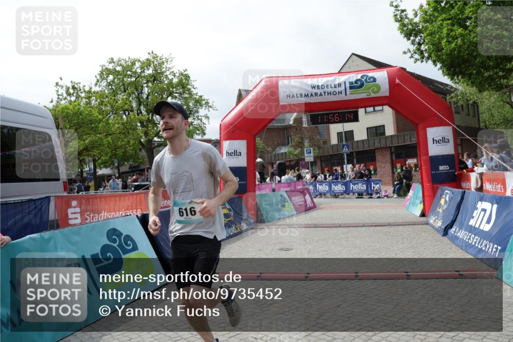 10.05.2026 - 8. Wedeler Halbmarathon Yannick Fuchs http://msf.ph/oto/9735452 10.05.2026 11:56:13 Ziel 616 meine-sportfotos.de