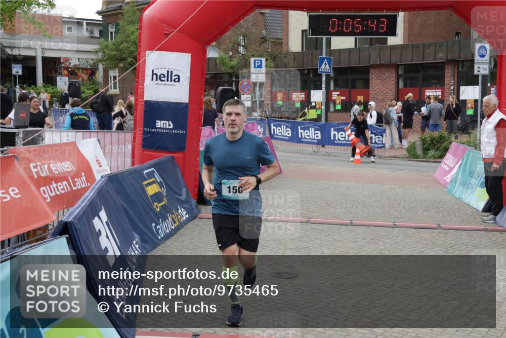 10.05.2026 - 8. Wedeler Halbmarathon Yannick Fuchs http://msf.ph/oto/9735465 10.05.2026 12:50:39 Ziel 150 meine-sportfotos.de