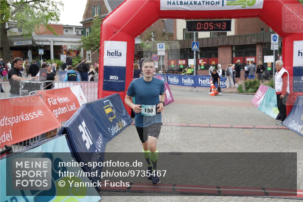 10.05.2026 - 8. Wedeler Halbmarathon Yannick Fuchs http://msf.ph/oto/9735467 10.05.2026 12:50:39 Ziel 150 meine-sportfotos.de