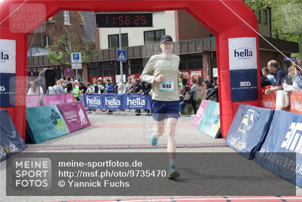 10.05.2026 - 8. Wedeler Halbmarathon Yannick Fuchs http://msf.ph/oto/9735470 10.05.2026 11:56:23 Ziel 848, 2174 meine-sportfotos.de