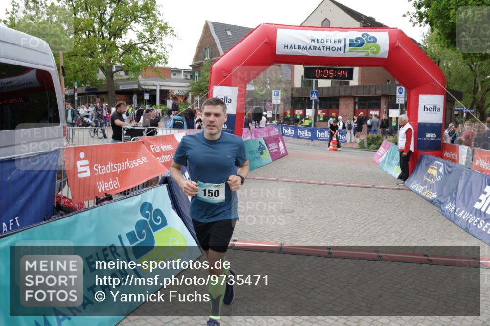 10.05.2026 - 8. Wedeler Halbmarathon Yannick Fuchs http://msf.ph/oto/9735471 10.05.2026 12:50:40 Ziel 150 meine-sportfotos.de