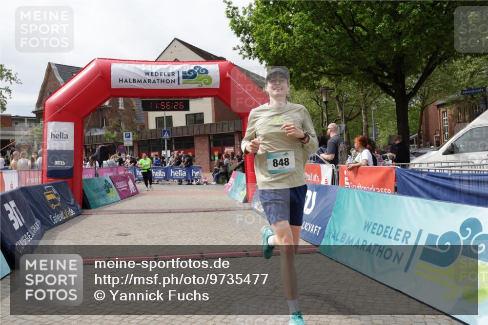 10.05.2026 - 8. Wedeler Halbmarathon Yannick Fuchs http://msf.ph/oto/9735477 10.05.2026 11:56:24 Ziel 848, 2174 meine-sportfotos.de