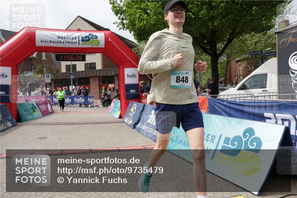10.05.2026 - 8. Wedeler Halbmarathon Yannick Fuchs http://msf.ph/oto/9735479 10.05.2026 11:56:25 Ziel 848, 2174 meine-sportfotos.de