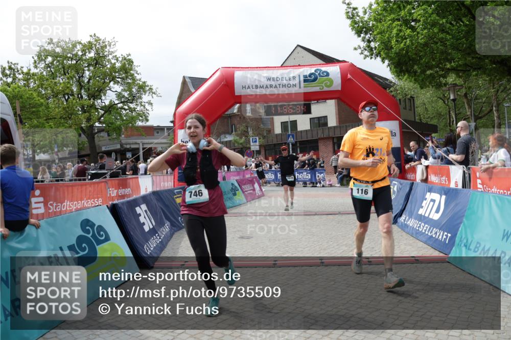 10.05.2026 - 8. Wedeler Halbmarathon Yannick Fuchs http://msf.ph/oto/9735509 10.05.2026 11:56:32 Ziel 116, 746, 2039, 2174 meine-sportfotos.de