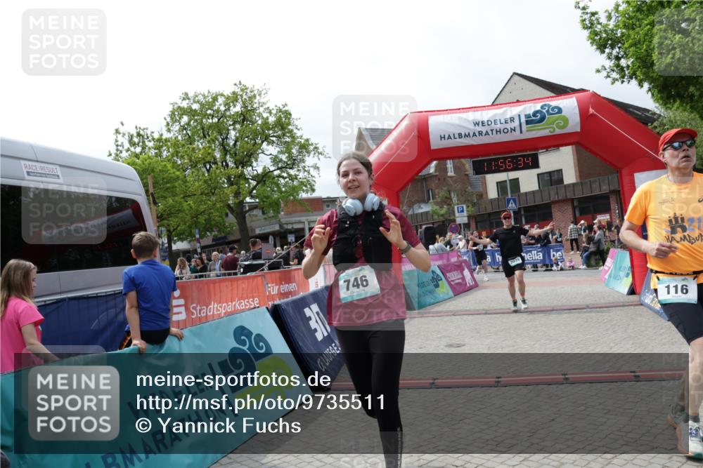 10.05.2026 - 8. Wedeler Halbmarathon Yannick Fuchs http://msf.ph/oto/9735511 10.05.2026 11:56:32 Ziel 116, 746, 2039, 2174 meine-sportfotos.de