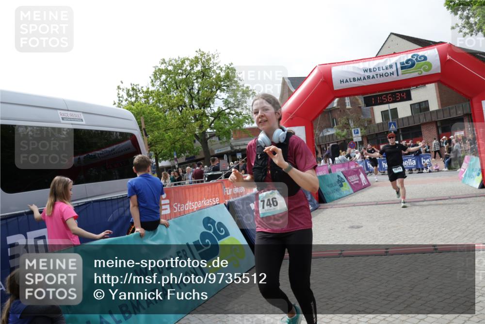 10.05.2026 - 8. Wedeler Halbmarathon Yannick Fuchs http://msf.ph/oto/9735512 10.05.2026 11:56:32 Ziel 116, 746, 2039, 2174 meine-sportfotos.de