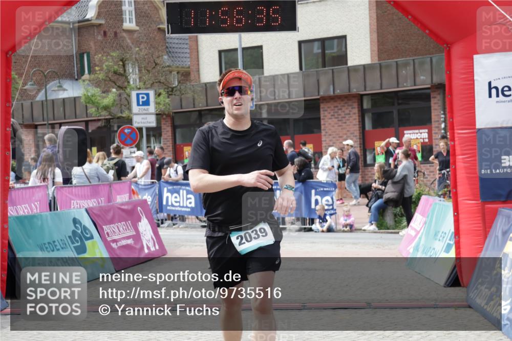 10.05.2026 - 8. Wedeler Halbmarathon Yannick Fuchs http://msf.ph/oto/9735516 10.05.2026 11:56:34 Ziel 116, 538, 746, 2039, 2136 meine-sportfotos.de