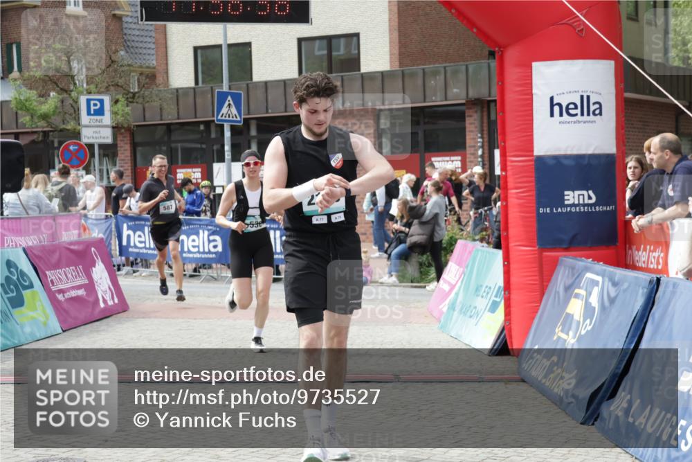10.05.2026 - 8. Wedeler Halbmarathon Yannick Fuchs http://msf.ph/oto/9735527 10.05.2026 11:56:37 Ziel 538, 587, 747, 2039, 2136 meine-sportfotos.de