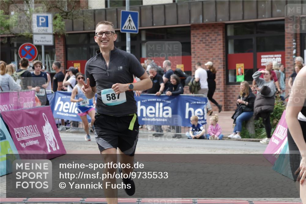 10.05.2026 - 8. Wedeler Halbmarathon Yannick Fuchs http://msf.ph/oto/9735533 10.05.2026 11:56:39 Ziel 361, 538, 587, 747, 2061, 2136 meine-sportfotos.de
