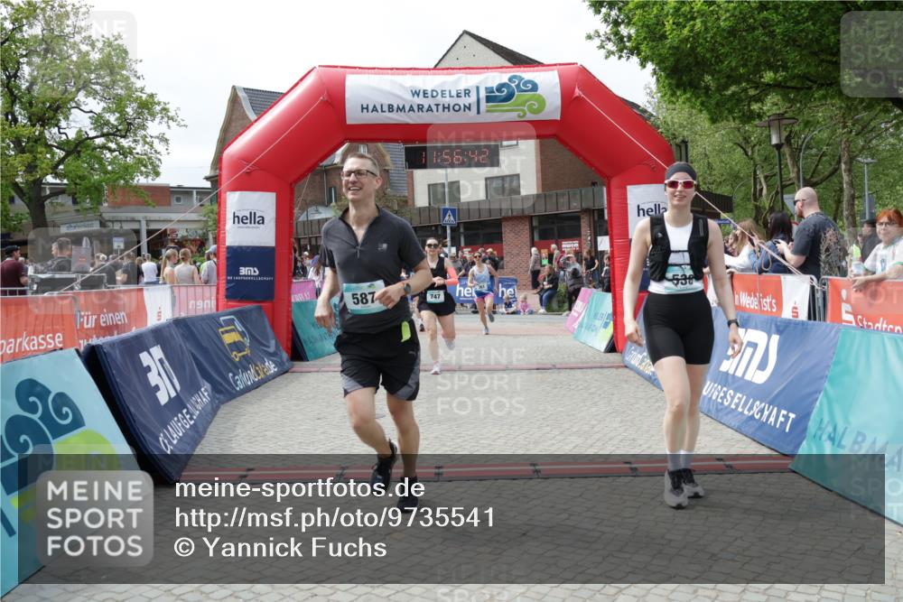 10.05.2026 - 8. Wedeler Halbmarathon Yannick Fuchs http://msf.ph/oto/9735541 10.05.2026 11:56:40 Ziel 361, 538, 587, 747, 2061, 2136 meine-sportfotos.de