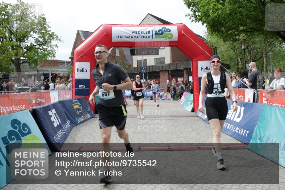 10.05.2026 - 8. Wedeler Halbmarathon Yannick Fuchs http://msf.ph/oto/9735542 10.05.2026 11:56:41 Ziel 293, 361, 538, 587, 747, 2061, 2136 meine-sportfotos.de