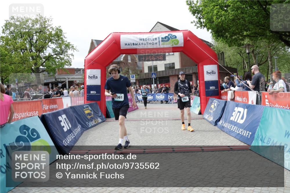 10.05.2026 - 8. Wedeler Halbmarathon Yannick Fuchs http://msf.ph/oto/9735562 10.05.2026 11:56:46 Ziel 293, 337, 361, 747, 2061 meine-sportfotos.de