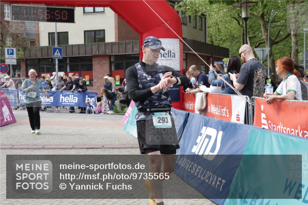 10.05.2026 - 8. Wedeler Halbmarathon Yannick Fuchs http://msf.ph/oto/9735565 10.05.2026 11:56:48 Ziel 293, 337, 361, 700, 2061 meine-sportfotos.de