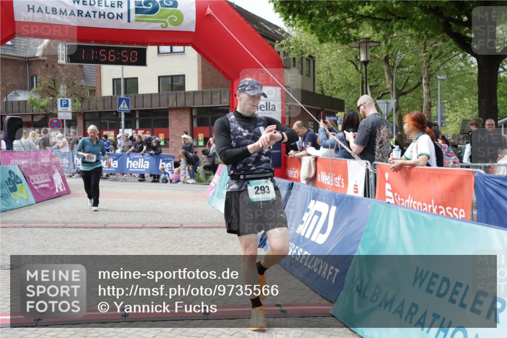 10.05.2026 - 8. Wedeler Halbmarathon Yannick Fuchs http://msf.ph/oto/9735566 10.05.2026 11:56:48 Ziel 293, 337, 361, 700, 2061 meine-sportfotos.de