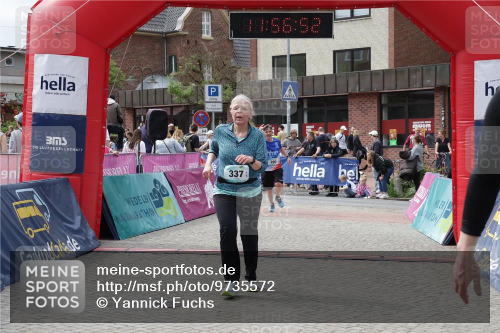 10.05.2026 - 8. Wedeler Halbmarathon Yannick Fuchs http://msf.ph/oto/9735572 10.05.2026 11:56:50 Ziel 293, 337, 700 meine-sportfotos.de
