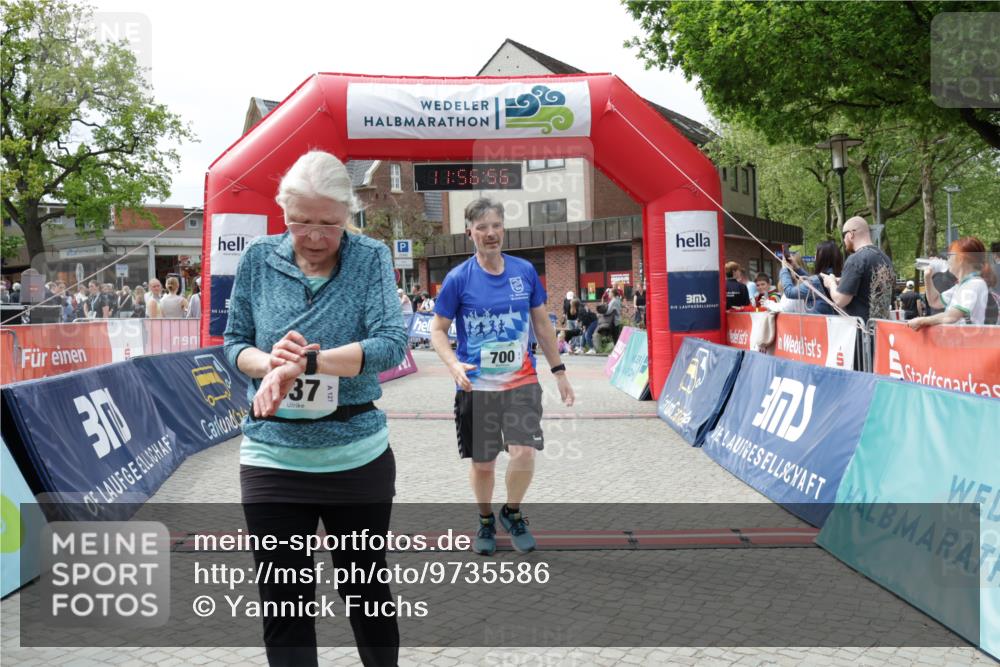 10.05.2026 - 8. Wedeler Halbmarathon Yannick Fuchs http://msf.ph/oto/9735586 10.05.2026 11:56:54 Ziel 337, 700 meine-sportfotos.de