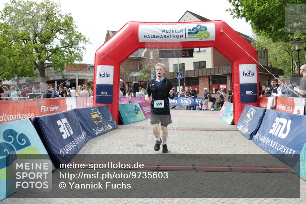 10.05.2026 - 8. Wedeler Halbmarathon Yannick Fuchs http://msf.ph/oto/9735603 10.05.2026 11:57:03 Ziel 559 meine-sportfotos.de