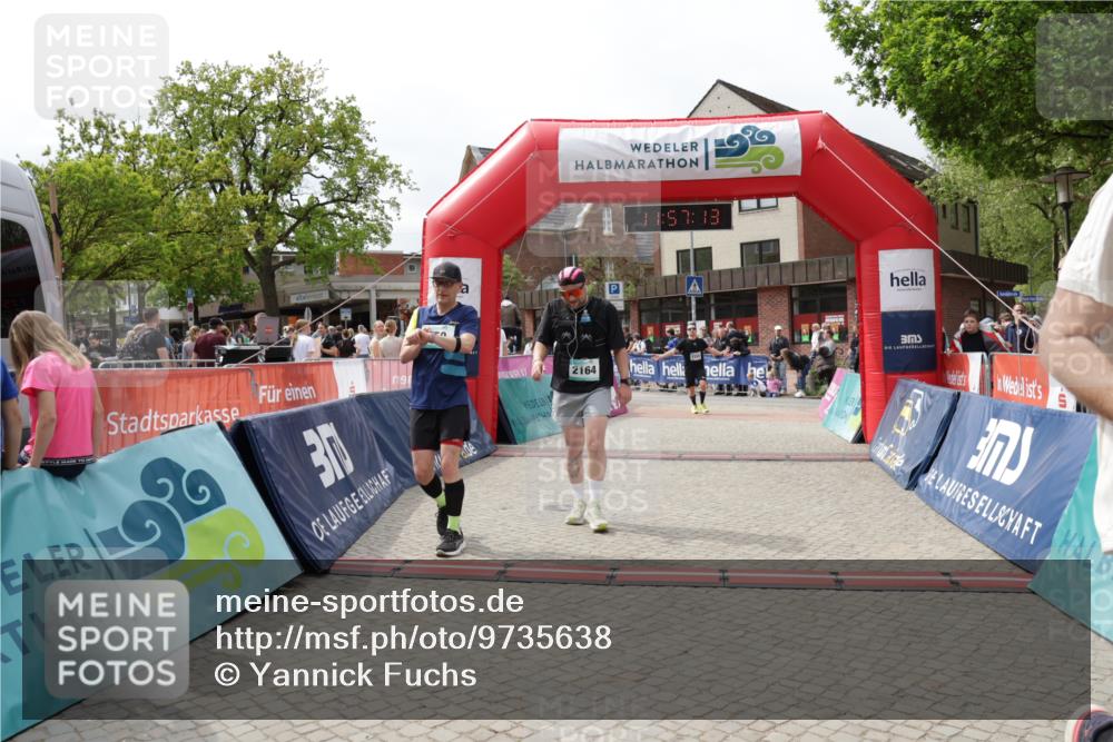 10.05.2026 - 8. Wedeler Halbmarathon Yannick Fuchs http://msf.ph/oto/9735638 10.05.2026 11:57:12 Ziel 232, 250, 2159, 2164 meine-sportfotos.de