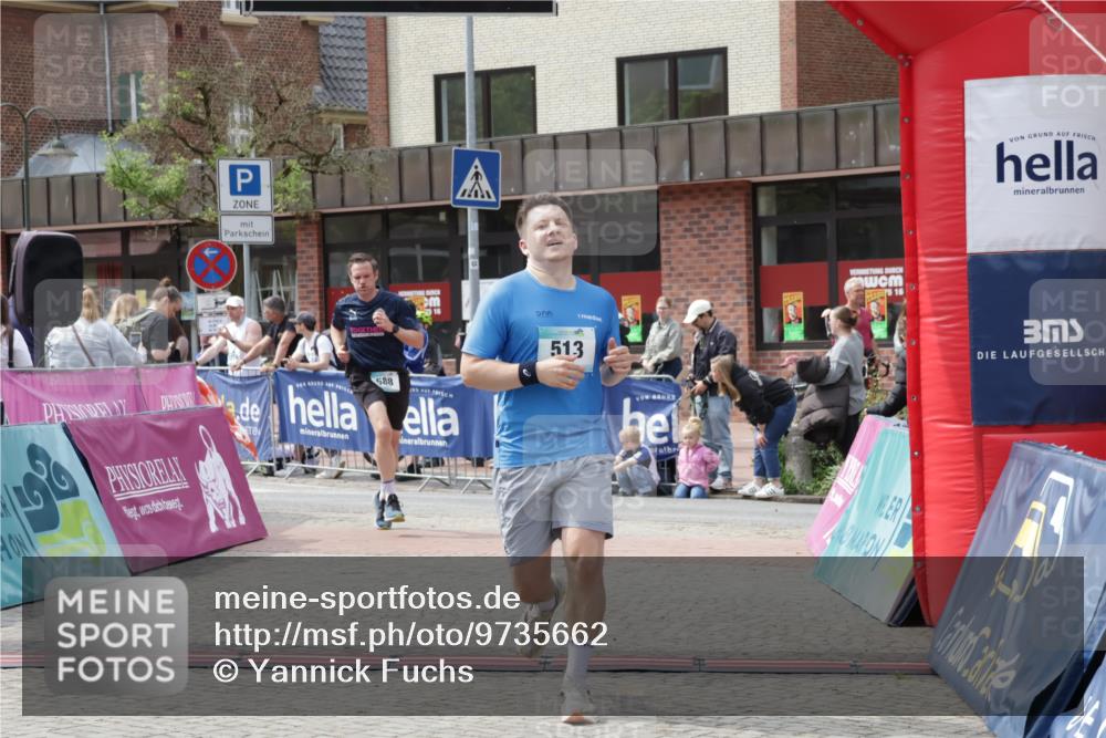 10.05.2026 - 8. Wedeler Halbmarathon Yannick Fuchs http://msf.ph/oto/9735662 10.05.2026 11:57:27 Ziel 513, 588 meine-sportfotos.de