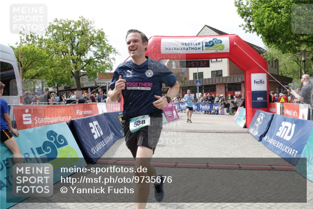 10.05.2026 - 8. Wedeler Halbmarathon Yannick Fuchs http://msf.ph/oto/9735676 10.05.2026 11:57:30 Ziel 513, 588, 999 meine-sportfotos.de