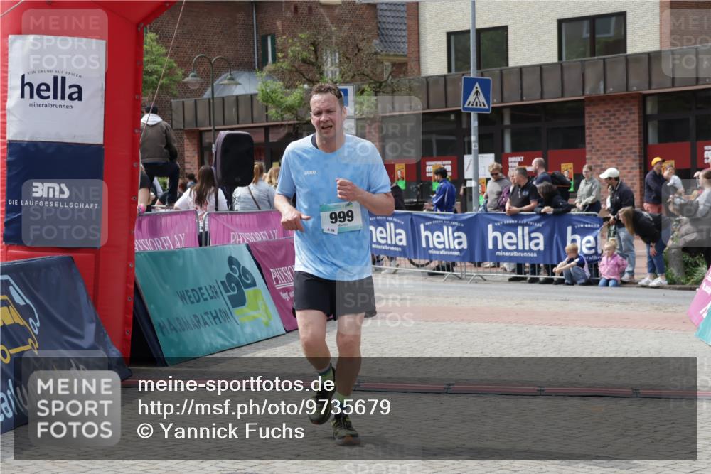 10.05.2026 - 8. Wedeler Halbmarathon Yannick Fuchs http://msf.ph/oto/9735679 10.05.2026 11:57:33 Ziel 588, 999 meine-sportfotos.de