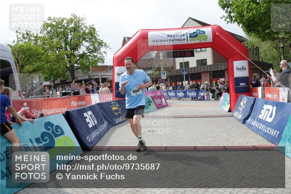 10.05.2026 - 8. Wedeler Halbmarathon Yannick Fuchs http://msf.ph/oto/9735687 10.05.2026 11:57:34 Ziel 588, 999 meine-sportfotos.de