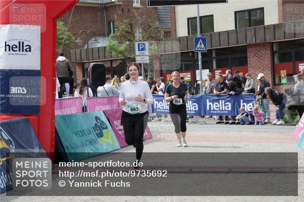 10.05.2026 - 8. Wedeler Halbmarathon Yannick Fuchs http://msf.ph/oto/9735692 10.05.2026 11:57:38 Ziel 611, 663, 854, 999 meine-sportfotos.de
