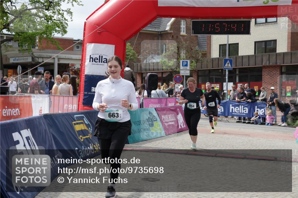10.05.2026 - 8. Wedeler Halbmarathon Yannick Fuchs http://msf.ph/oto/9735698 10.05.2026 11:57:40 Ziel 611, 663, 854 meine-sportfotos.de