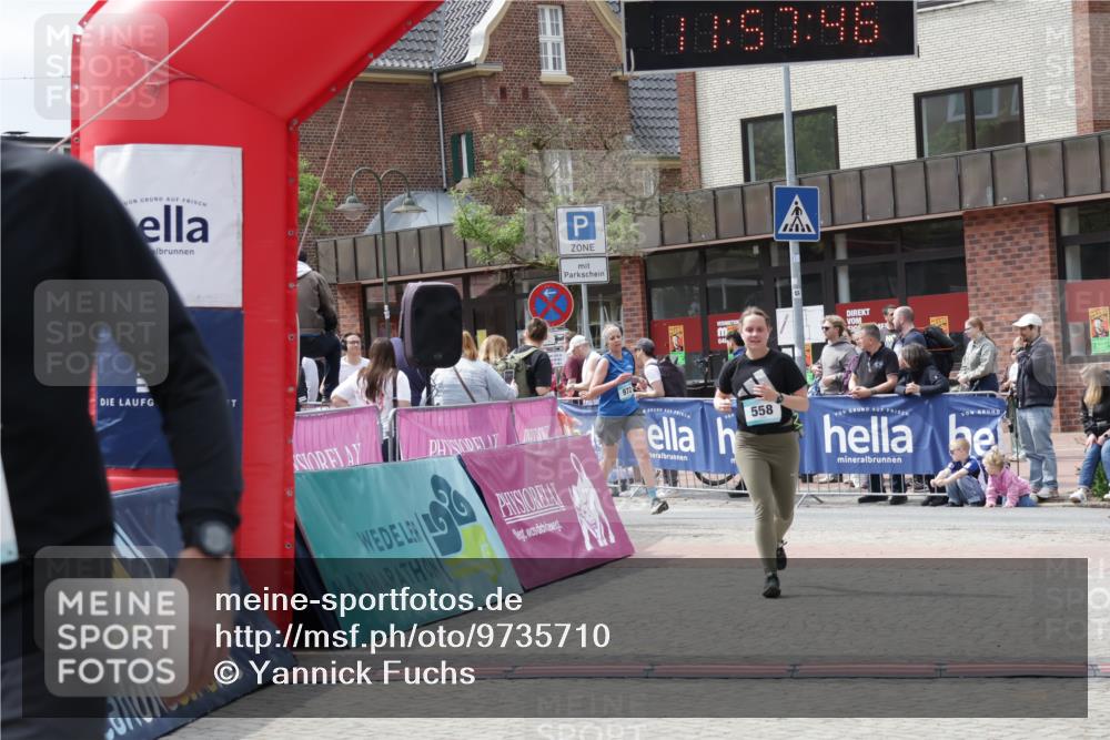 10.05.2026 - 8. Wedeler Halbmarathon Yannick Fuchs http://msf.ph/oto/9735710 10.05.2026 11:57:44 Ziel 558, 611, 663, 836, 854, 972 meine-sportfotos.de