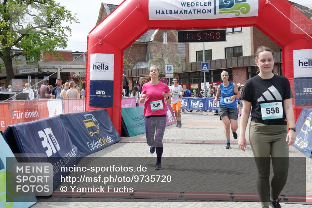 10.05.2026 - 8. Wedeler Halbmarathon Yannick Fuchs http://msf.ph/oto/9735720 10.05.2026 11:57:48 Ziel 558, 611, 723, 836, 972 meine-sportfotos.de