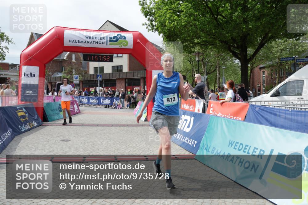 10.05.2026 - 8. Wedeler Halbmarathon Yannick Fuchs http://msf.ph/oto/9735728 10.05.2026 11:57:51 Ziel 558, 723, 836, 972 meine-sportfotos.de