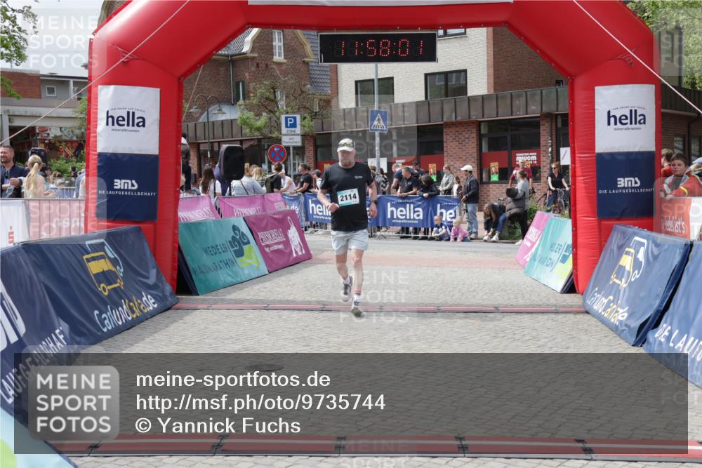 10.05.2026 - 8. Wedeler Halbmarathon Yannick Fuchs http://msf.ph/oto/9735744 10.05.2026 11:58:00 Ziel 2114, 2204 meine-sportfotos.de